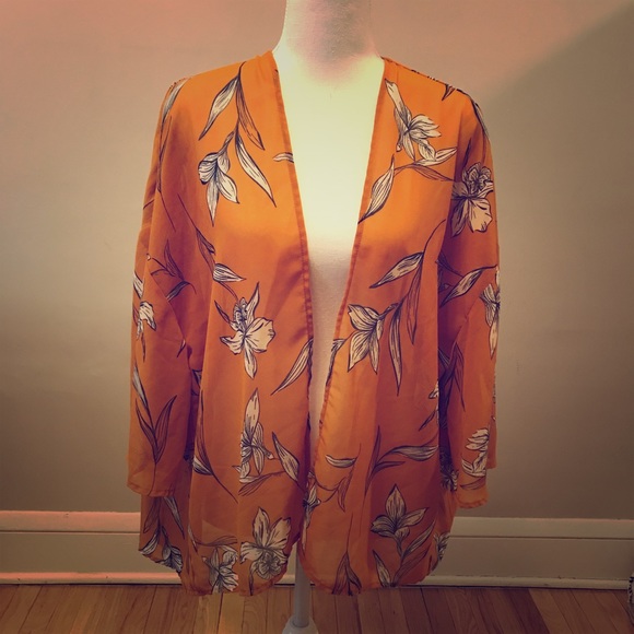 Who What Wear Tops - Vintage Floral Cardigan